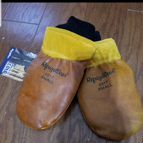 NEW! Refrigiwear Leather dipped mitts sz SMALL - Picture 2 of 6